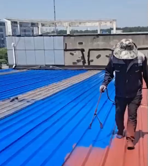 喷第二遍面漆视频