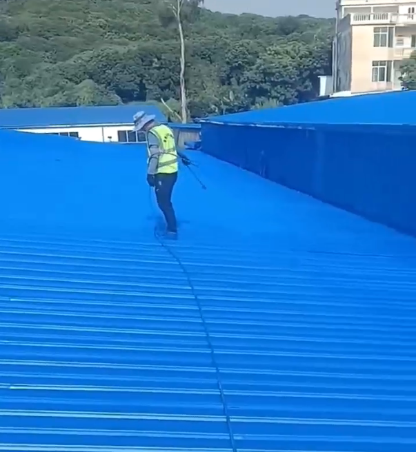喷第三遍面漆视频